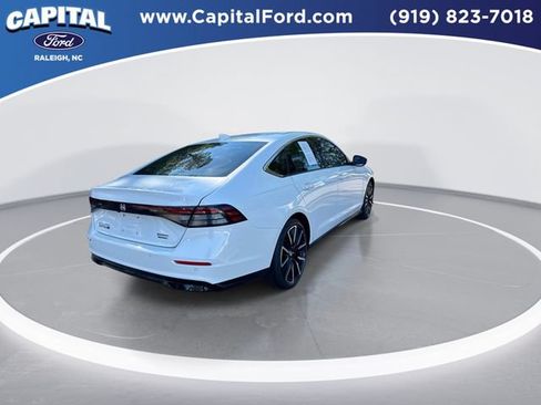 Used 2023 Honda Accord Touring image 8
