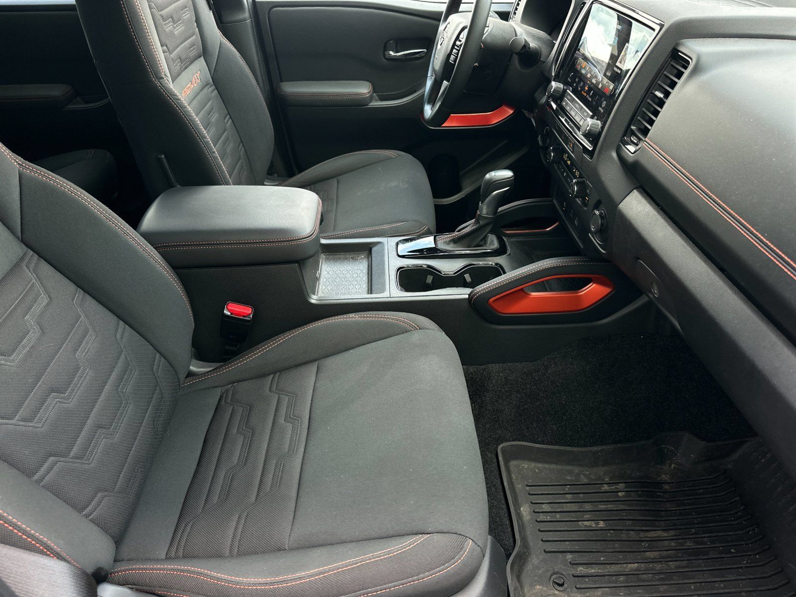 Used 2024 Nissan Frontier PRO-4X w/ Technology Package AWD/4WD image 14
