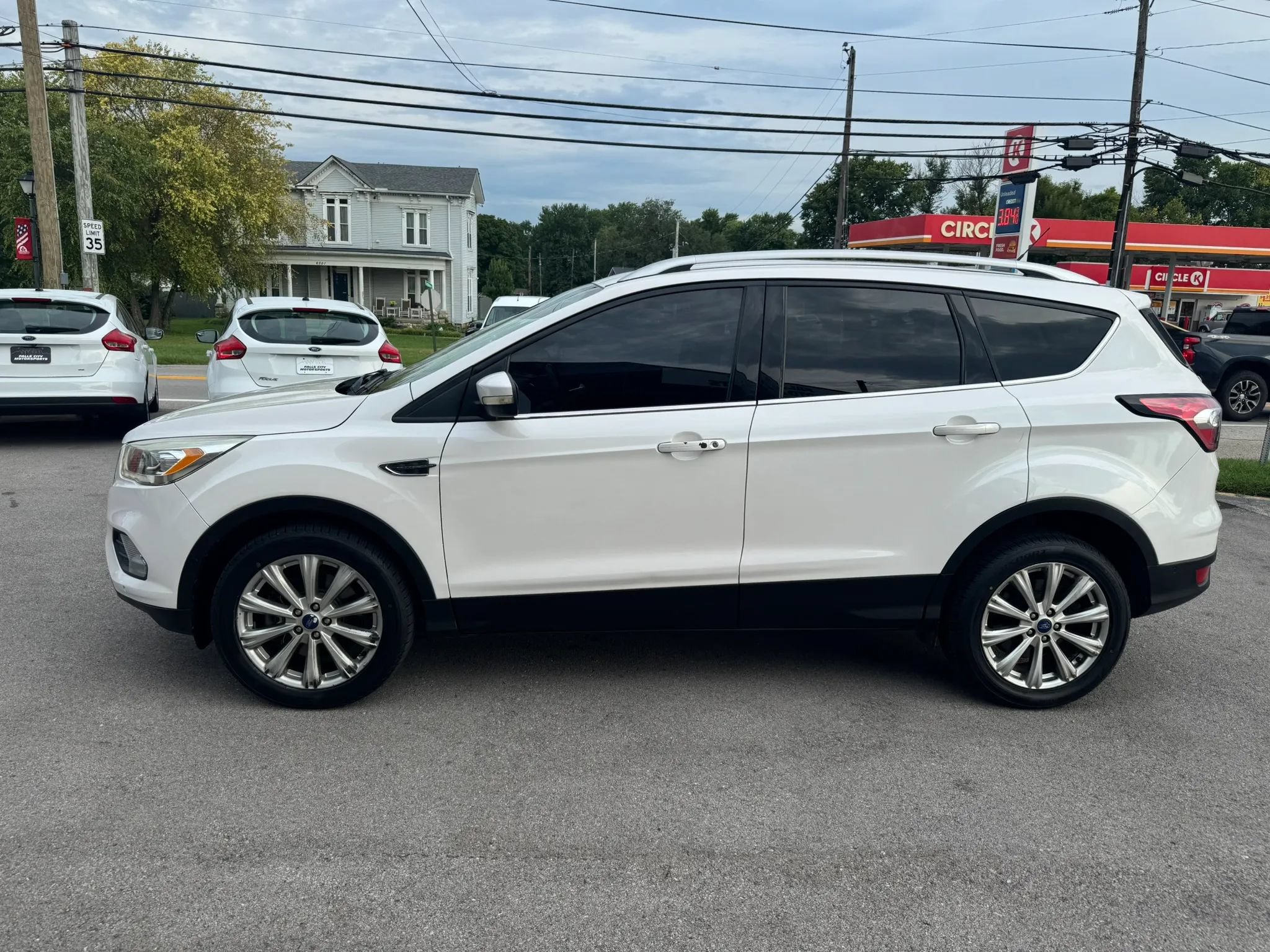 Used 2017 Ford Escape Titanium w/ Equipment Group 301A AWD/4WD image 7