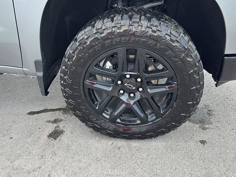 Used 2026 Chevrolet Silverado 1500 LT Trail Boss w/ Convenience Package II AWD/4WD image 15