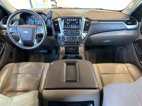Used 2016 Chevrolet Suburban LT image 13