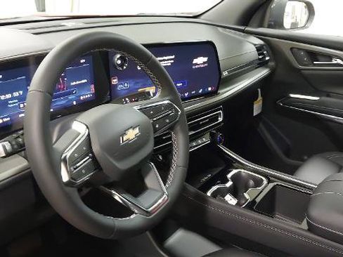 New 2026 Chevrolet Traverse LT w/ Sun and Wheel Package image 17