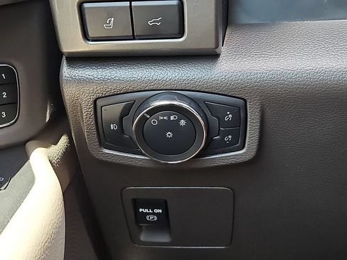 Used 2021 Ford Expedition XLT RWD image 23