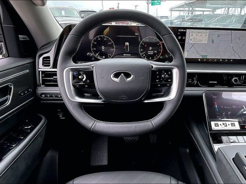 New 2026 INFINITI QX80 Luxe RWD image 30