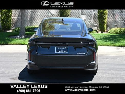 New 2026 Lexus ES 350e FWD image 5