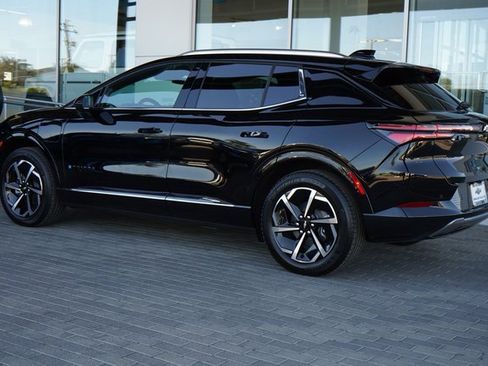 New 2025 Chevrolet Equinox EV LT image 6