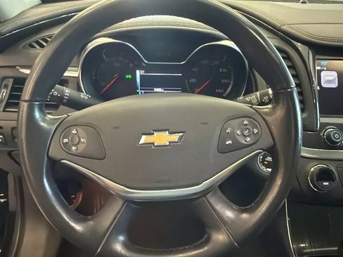 Used 2019 Chevrolet Impala LT FWD image 34