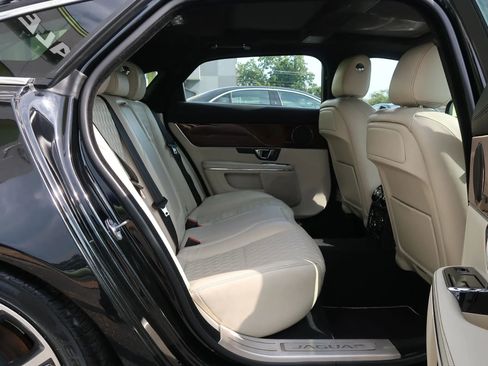 Used 2019 Jaguar XJ L Portfolio image 21