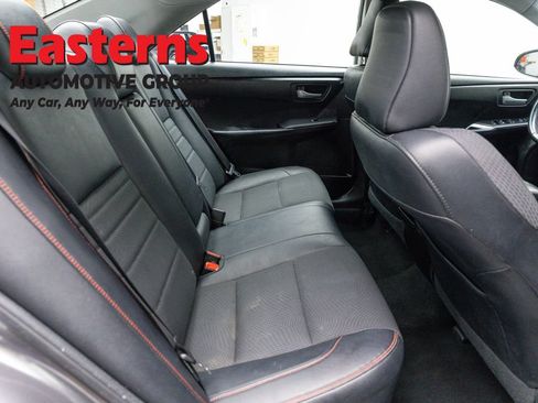 Used 2016 Toyota Camry SE FWD image 22
