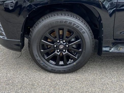 Used 2023 Lexus GX 460 w/ Black Line Special Edition AWD/4WD image 11