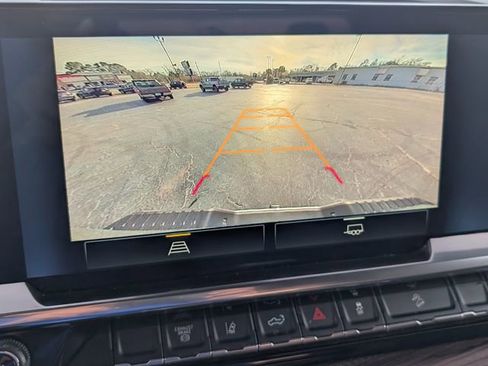 Used 2025 Chevrolet Silverado 2500 LT image 17