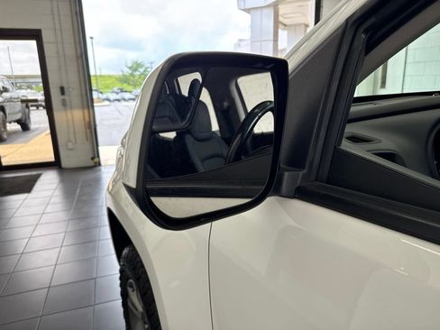 Used 2017 Chevrolet Colorado Z71 AWD/4WD image 13