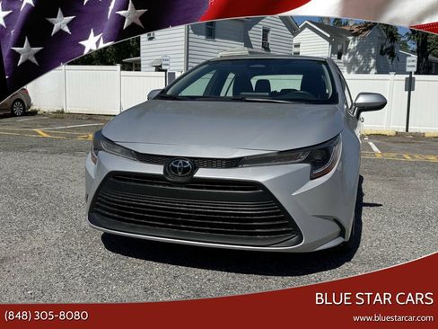 Used 2023 Toyota Corolla LE FWD image 1