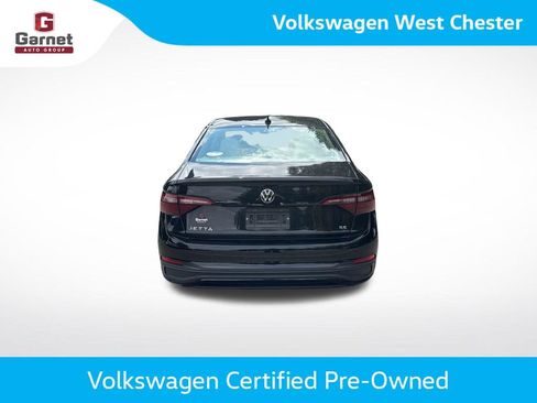 Used 2024 Volkswagen Jetta SE w/ Panoramic Sunroof Package FWD image 4