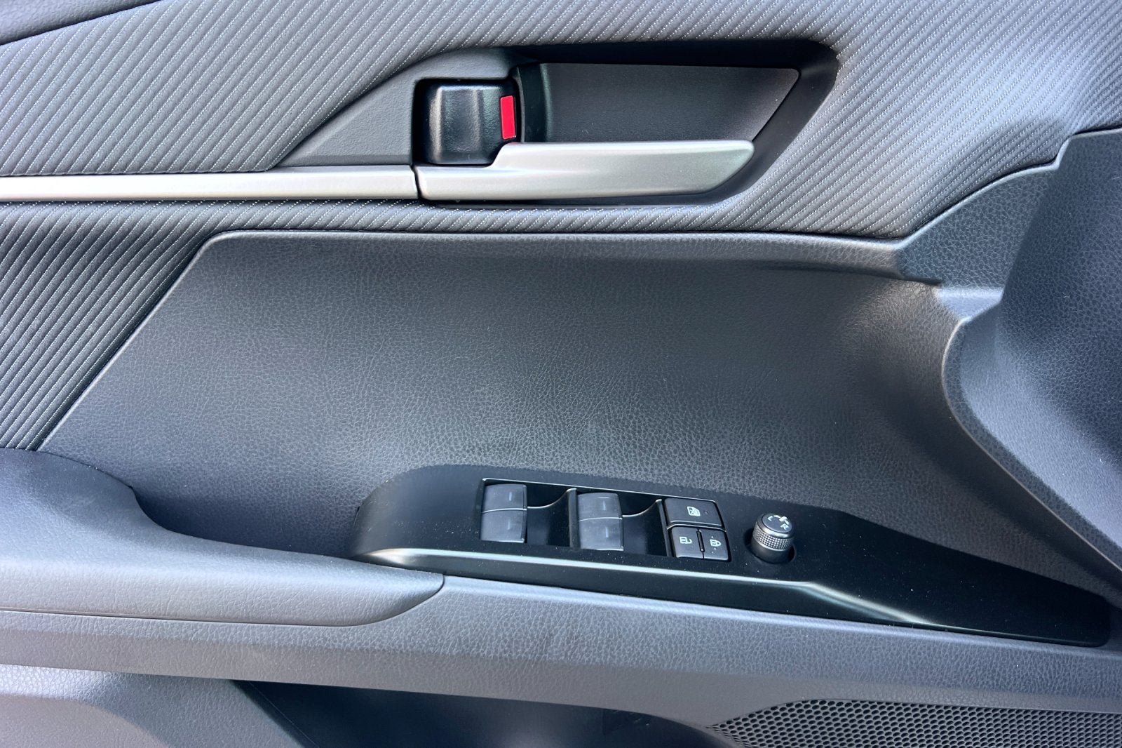 New 2026 Toyota Camry SE FWD image 12