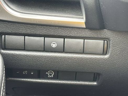 Used 2023 Nissan Rogue SV FWD image 18