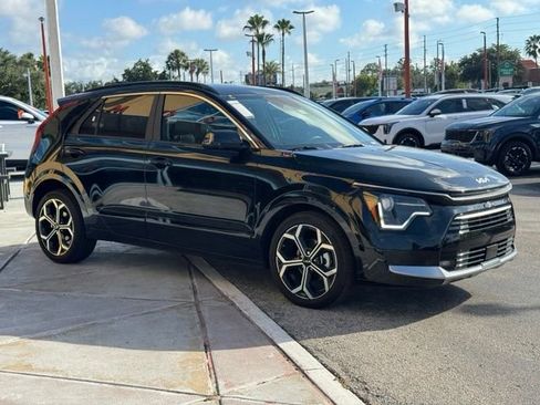 Used 2025 Kia Niro EX Touring FWD image 33