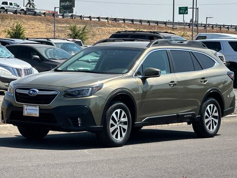 Used 2022 Subaru Outback Premium AWD/4WD image 7