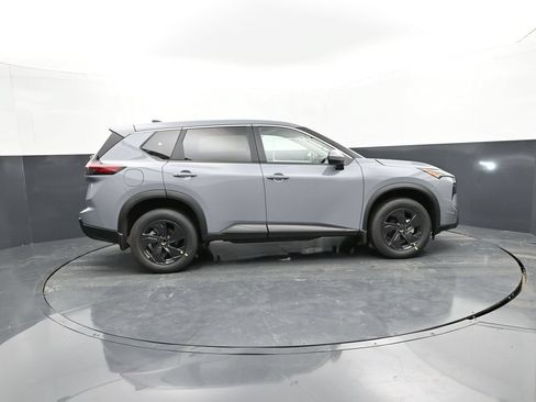 New 2026 Nissan Rogue SV w/ Cold Weather Package AWD/4WD image 4