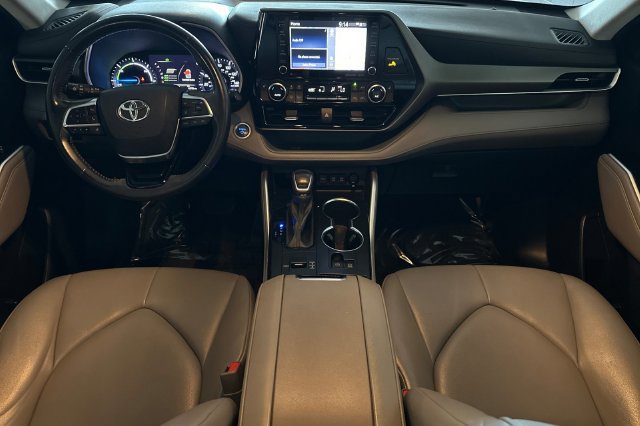 Certified 2021 Toyota Highlander XLE AWD/4WD image 15