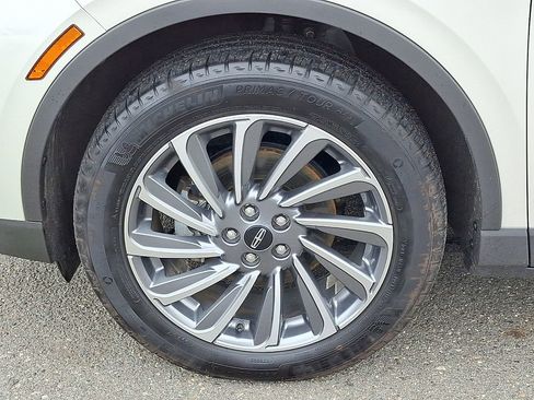 Used 2023 Lincoln Corsair Reserve w/ Equipment Group 201A image 8