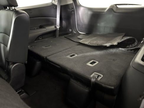 Used 2017 Honda Pilot Touring image 23