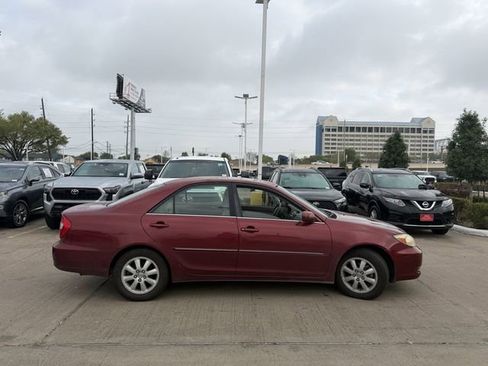 Used 2002 Toyota Camry XLE image 4