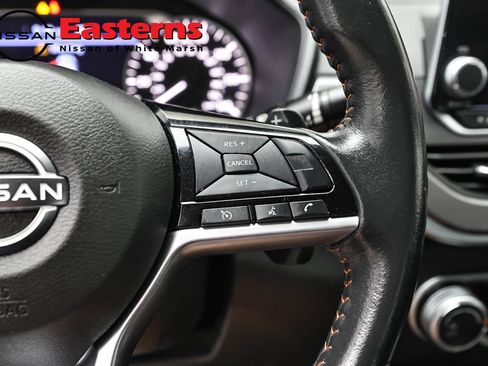 Used 2023 Nissan Altima 2.5 SR AWD/4WD image 16