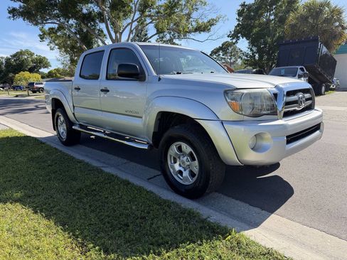 Used 2006 Toyota Tacoma PreRunner RWD image 2
