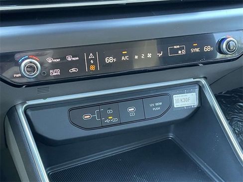 New 2026 Kia Carnival LX image 35