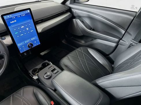 Certified 2022 Ford Mustang Mach-E Select image 10