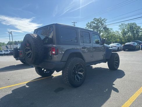 Used 2021 Jeep Wrangler Unlimited Sport AWD/4WD image 3