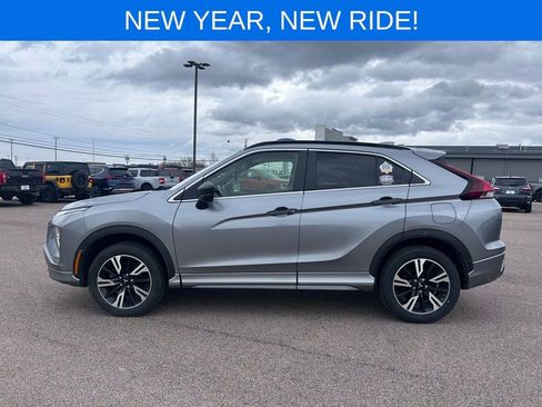 Used 2023 Mitsubishi Eclipse Cross AWD image 3