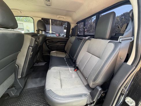Used 2017 Nissan Titan S RWD image 27