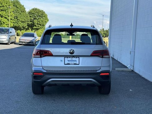 Used 2024 Volkswagen Taos S FWD image 4