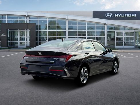 New 2026 Hyundai Elantra Limited FWD image 7