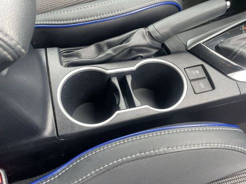 Used 2018 Toyota Corolla SE w/ Carpet Mat Package (TMS) FWD image 27