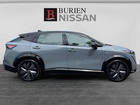 Used 2024 Nissan Ariya AWD image 6