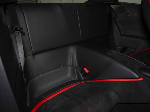 Used 2021 Ferrari Roma image 33