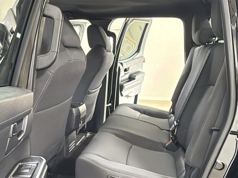 Used 2024 Toyota Tacoma SR image 15