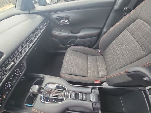 Used 2023 Honda HR-V Sport image 20