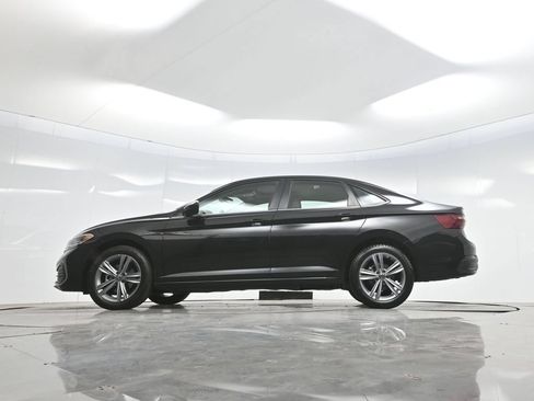 Used 2024 Volkswagen Jetta SE FWD image 65