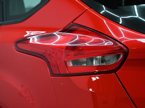 Used 2018 Ford Focus RS AWD/4WD image 16