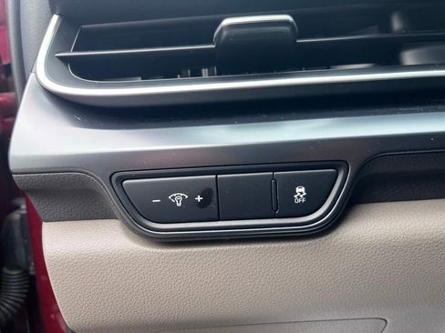 Certified 2025 Kia Carnival FWD image 10