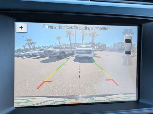 Used 2017 Ford Explorer XLT w/ Equipment Group 202A image 17