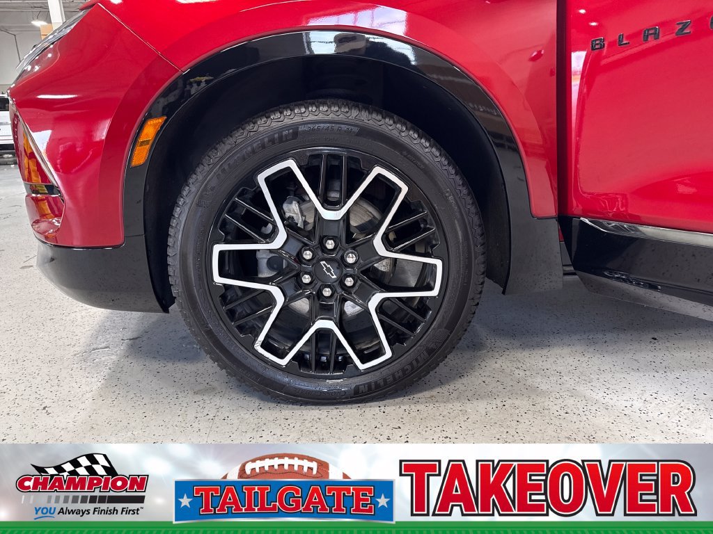 Used 2023 Chevrolet Blazer RS FWD image 34
