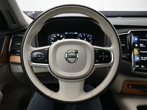Used 2022 Volvo XC90 T6 Momentum w/ Advanced Package image 23