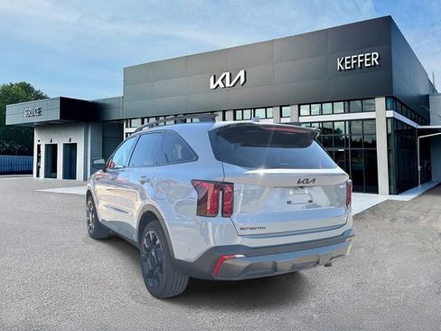Certified 2025 Kia Sorento SX image 6