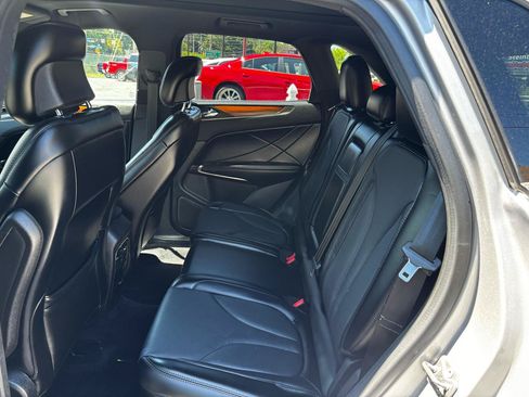 Used 2017 Lincoln MKC Reserve AWD/4WD image 19