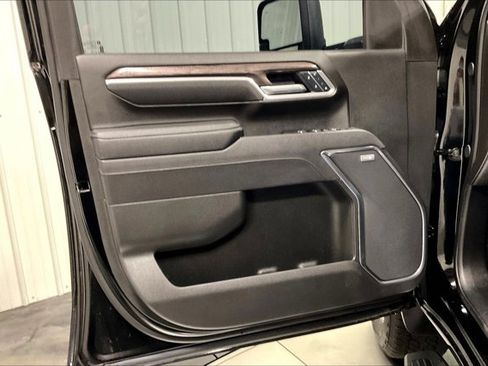 Used 2025 Chevrolet Silverado 2500 LTZ w/ Z71 Chrome Sport Edition AWD/4WD image 23